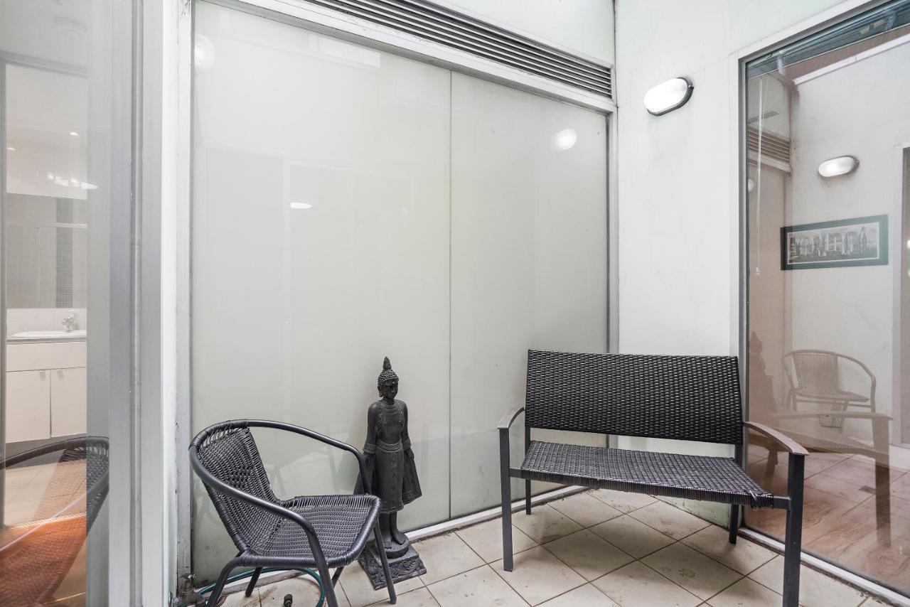 Anchor On Collins Apartment Melbourne Exterior photo