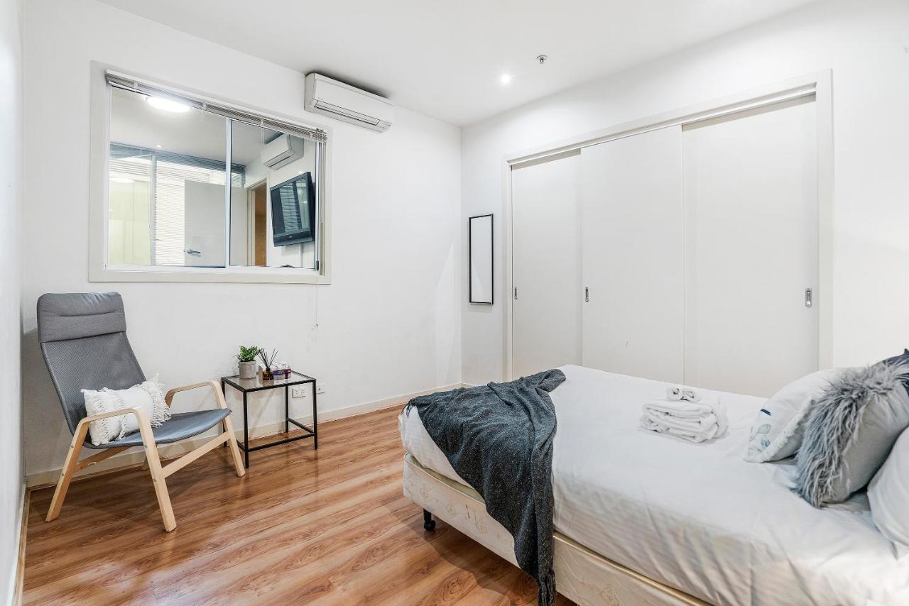 Anchor On Collins Apartment Melbourne Exterior photo