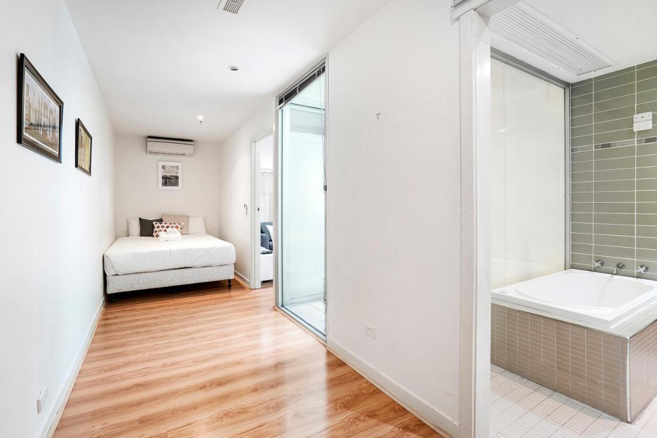 Anchor On Collins Apartment Melbourne Exterior photo